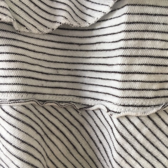 MOD-O-DOC Asymmetrical Flounce Hem Tee Color-Gray/White Size-Small - Picture 7 of 11